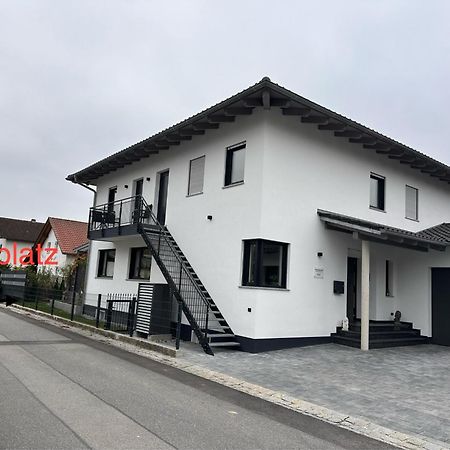 Ferienzimmer Frank, Self-Check-In Nach 21Uhr Niederalteich Buitenkant foto