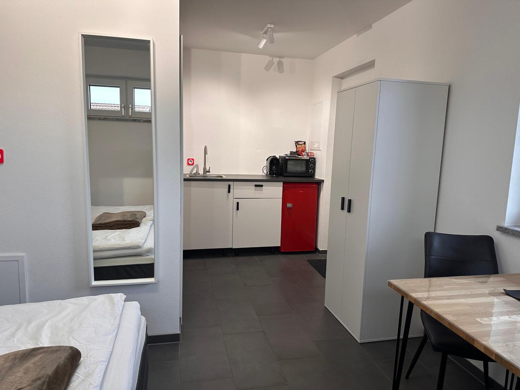 Ferienzimmer Frank, Self-Check-In Nach 21Uhr Niederalteich Buitenkant foto